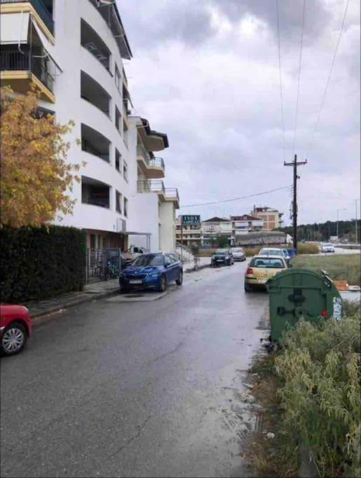 Larisa City Ap 5 With Parking Esterno foto